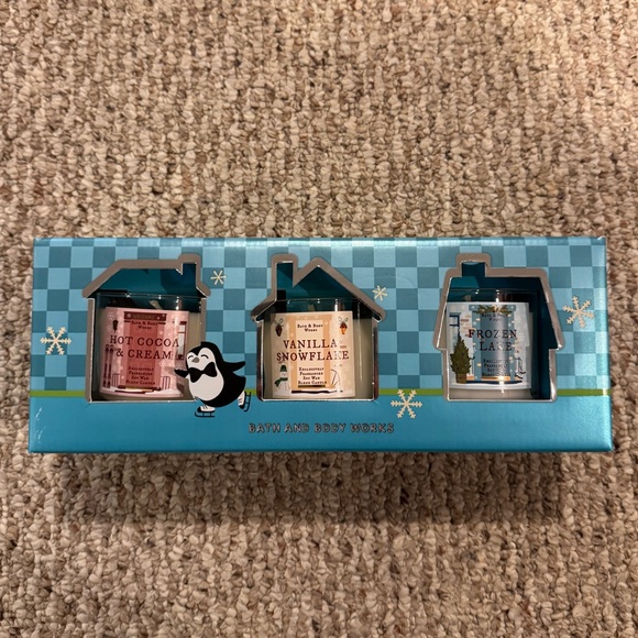 BRAND NEW Bath & Body Works mini candle set - Picture 2 of 4